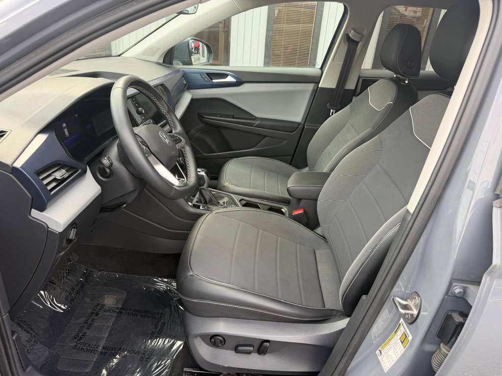 Used 2023 Volkswagen Taos SE w/ Panoramic Sunroof Package AWD/4WD image 15