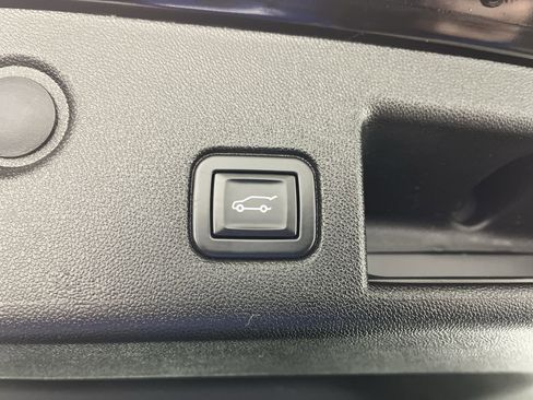 Used 2022 Chevrolet Equinox LT image 29