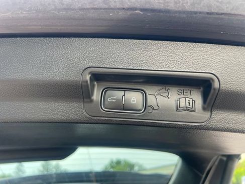 Used 2023 Ford Explorer XLT w/ Equipment Group 202A AWD/4WD image 16