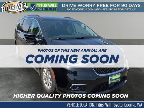 Used 2022 Chrysler Pacifica Touring-L FWD image 1