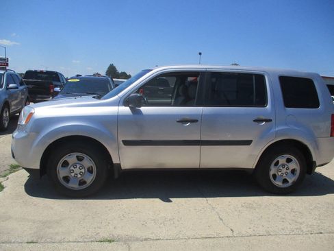 Used 2015 Honda Pilot LX image 3
