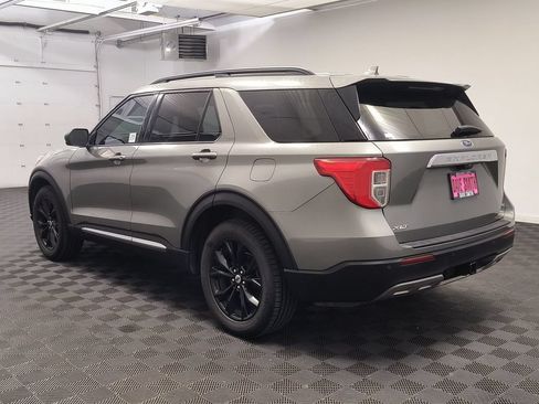 Used 2020 Ford Explorer XLT w/ Equipment Group 202A AWD/4WD image 3