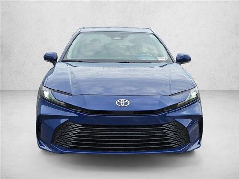 Used 2025 Toyota Camry LE w/ Convenience Package FWD image 2