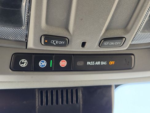 Used 2025 Chevrolet Silverado 2500 LT AWD/4WD image 16