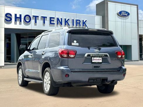 Used 2021 Toyota Sequoia Platinum RWD image 6