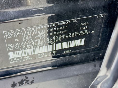 Used 2025 Toyota RAV4 LE image 28