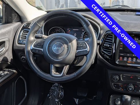Used 2018 Jeep Compass Limited AWD/4WD image 16