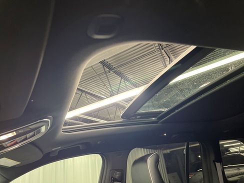 Used 2025 Jeep Grand Cherokee Summit w/ Obsidian Package image 23