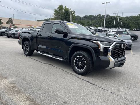 Certified 2022 Toyota Tundra SR5 w/ TRD Off-Road Package AWD/4WD image 6