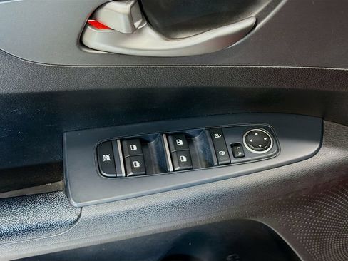 Used 2020 Kia Forte LXS FWD image 14