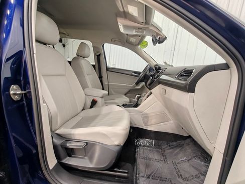 Used 2024 Volkswagen Tiguan SE AWD/4WD image 21