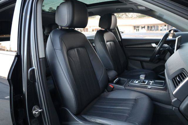 Used 2018 Audi Q5 2.0T Premium Plus w/ Premium Plus Package AWD/4WD image 28