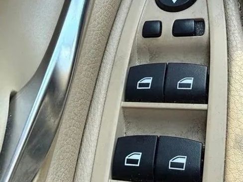 Used 2013 BMW 335i Sedan RWD image 16