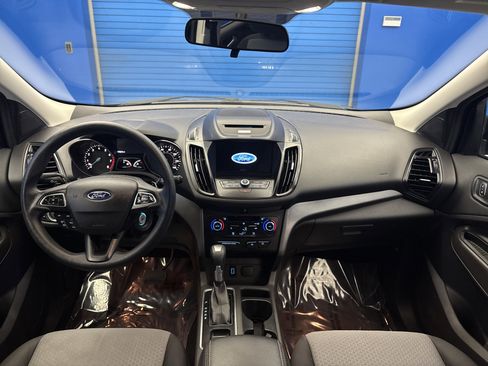Used 2017 Ford Escape SE w/ Equipment Group 201A AWD/4WD image 23