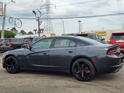 Used 2017 Dodge Charger R/T RWD image 14