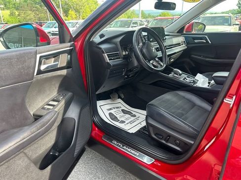 Used 2022 Mitsubishi Outlander SE AWD/4WD image 11
