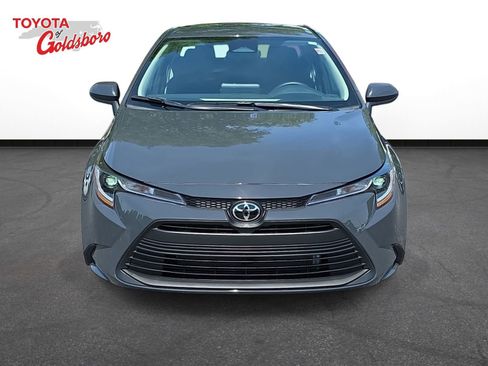 Used 2026 Toyota Corolla LE image 2