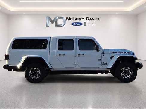 Used 2021 Jeep Gladiator Mojave AWD/4WD image 6