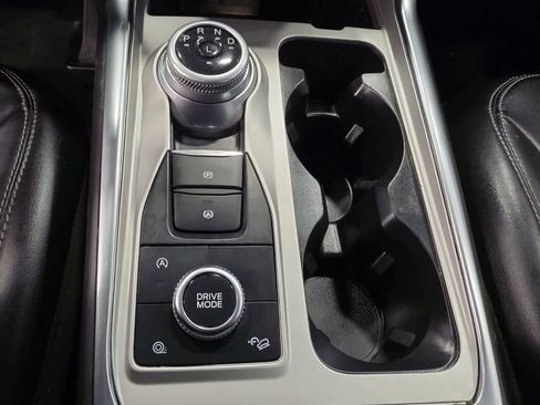 Used 2023 Ford Explorer XLT w/ Equipment Group 202A AWD/4WD image 21