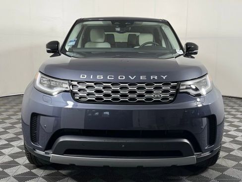 Certified 2025 Land Rover Discovery S image 11