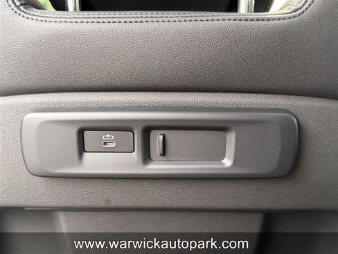 Used 2020 BMW X5 xDrive40i w/ Premium Package AWD/4WD image 16