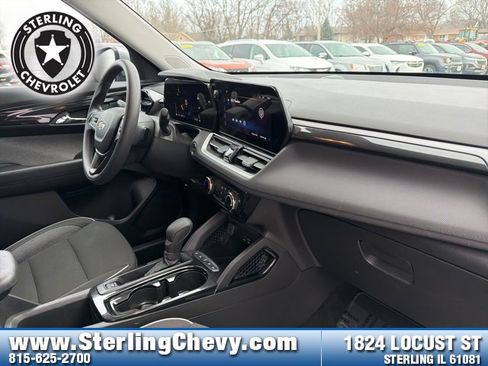 Used 2025 Chevrolet TrailBlazer LT image 12