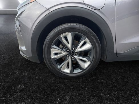 Used 2023 Chevrolet Bolt EUV LT w/ Convenience Package image 15