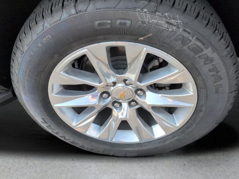 New 2025 Chevrolet Suburban Premier image 29