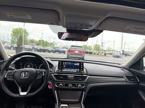 Used 2022 Honda Accord Touring image 12