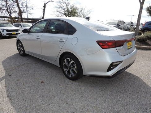 Used 2021 Kia Forte LXS image 7