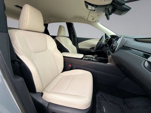 Used 2024 Lexus RX 350 FWD w/ Technology Package image 16