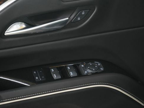 Used 2021 Cadillac Escalade ESV Sport Platinum image 26