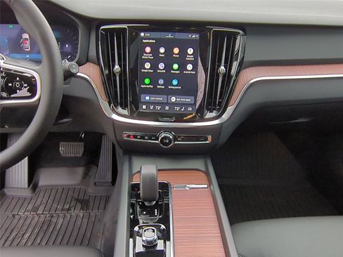 New 2026 Volvo V60 B5 Cross Country Plus w/ Protection Package Premier image 15