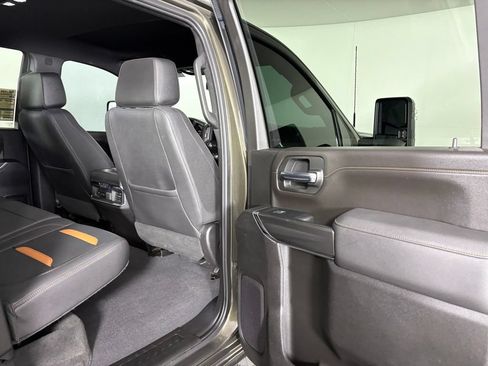 Used 2023 GMC Sierra 2500 AT4 w/ AT4 Preferred Package AWD/4WD image 33