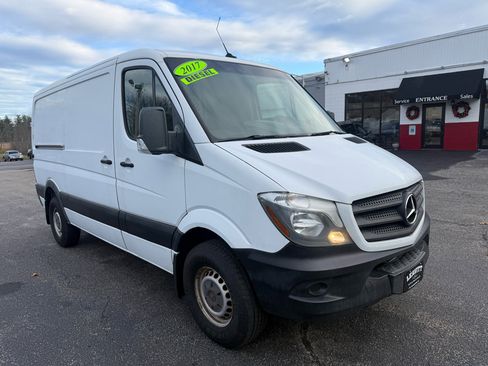 Used 2017 Mercedes-Benz Sprinter 2500 image 12