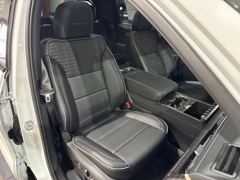 New 2025 GMC Sierra EV Denali image 39