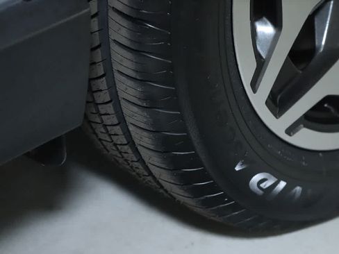 Certified 2021 Subaru Forester Premium AWD/4WD image 39