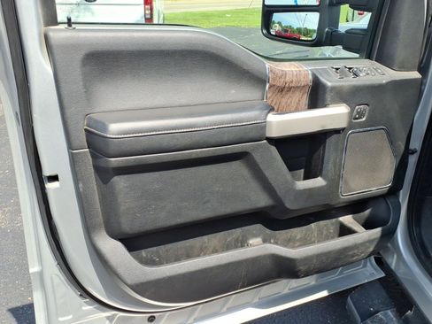 Used 2019 Ford F250 Lariat w/ Chrome Package AWD/4WD image 11