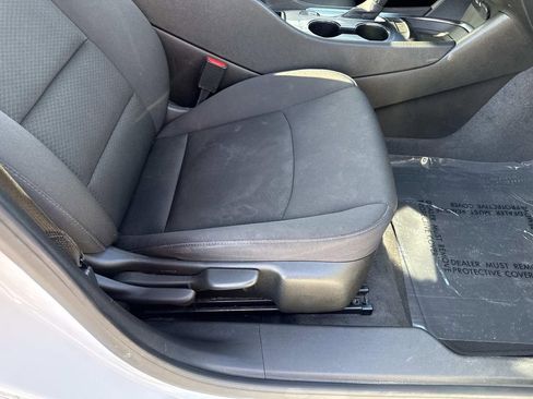 Used 2023 Chevrolet Malibu LT FWD image 29