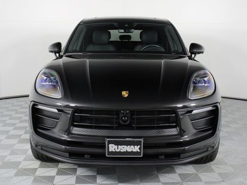 Certified 2025 Porsche Macan image 10