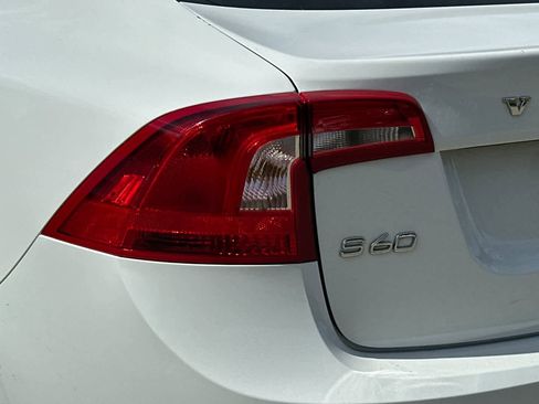 Used 2017 Volvo S60 T5 Dynamic w/ Vision Package image 15