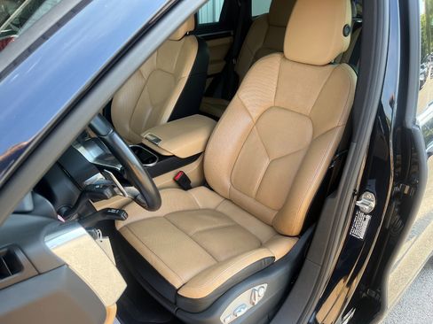 Used 2016 Porsche Cayenne Diesel image 11