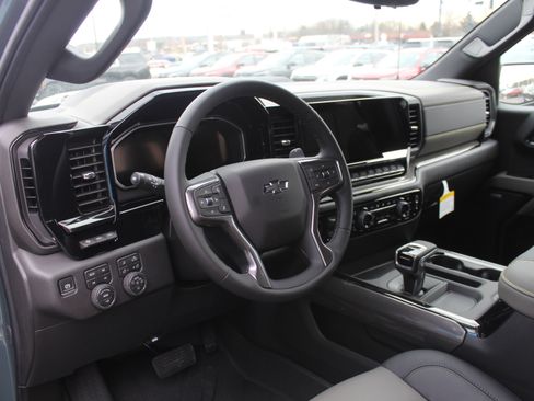 New 2026 Chevrolet Silverado 1500 ZR2 w/ Dark Appearance Package image 10