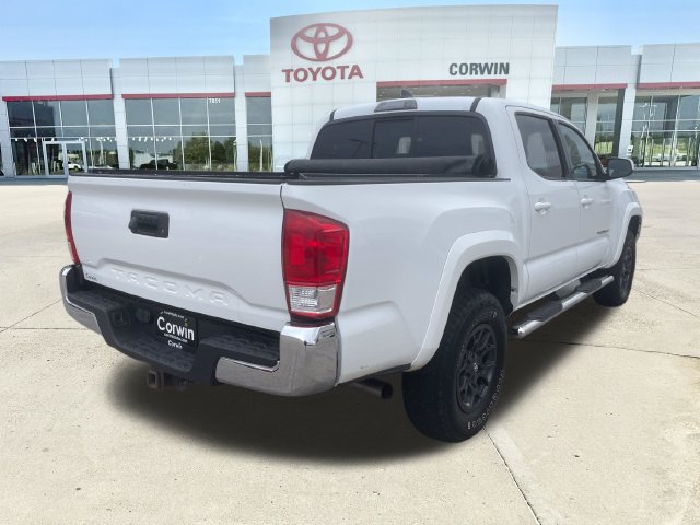 Used 2017 Toyota Tacoma SR5 w/ Tow Package AWD/4WD image 5