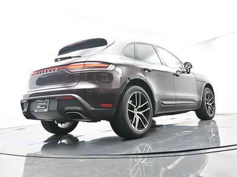 Certified 2025 Porsche Macan AWD/4WD image 49