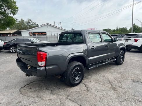 Used 2017 Toyota Tacoma SR RWD image 5