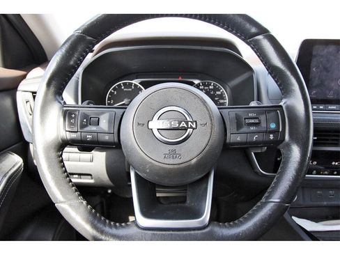 Used 2023 Nissan Rogue SV w/ SV Premium Package image 9