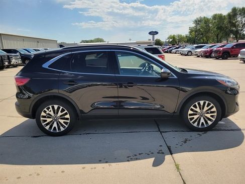 Certified 2020 Ford Escape Titanium image 7