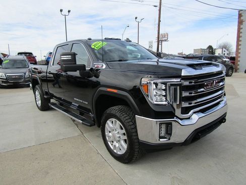Used 2022 GMC Sierra 2500 SLE w/ SLE Value Package; image 2