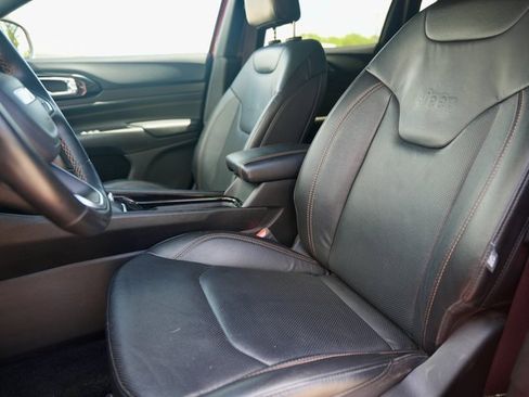 Used 2022 Jeep Compass Limited w/ (RED) Package image 14